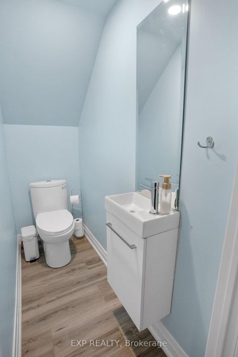 Photo 30 at 18 Winsdale Road, Markland Wood, Toronto