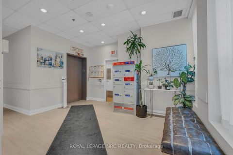 Photo 3 at PH 6 - 15 Maplewood Avenue, Cedarvale, Toronto