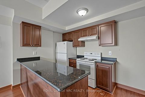 Photo 13 at PH 6 - 15 Maplewood Avenue, Cedarvale, Toronto