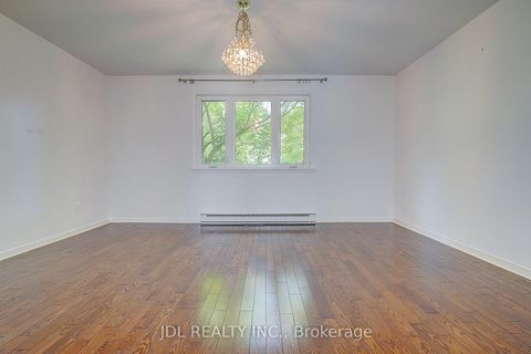 Photo 14 at 20 Mossgrove Trail, Windfields, Toronto