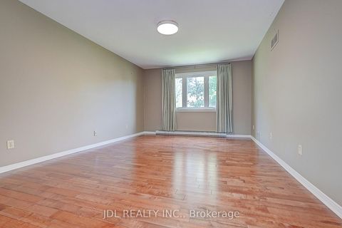 Photo 30 at 20 Mossgrove Trail, Windfields, Toronto