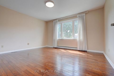 Photo 39 at 20 Mossgrove Trail, Windfields, Toronto