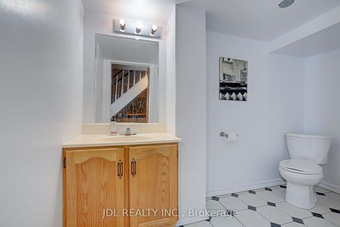 Photo 47 at 20 Mossgrove Trail, Windfields, Toronto