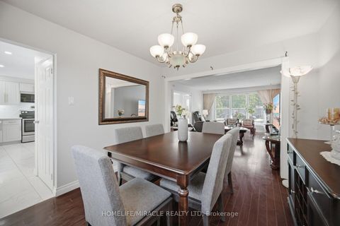 Photo 9 at 25 Furness Crescent, Clairville, Toronto