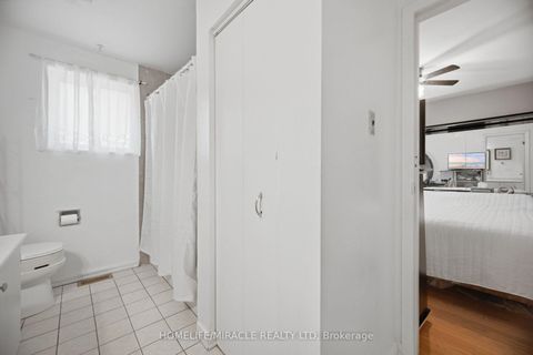 Photo 17 at 25 Furness Crescent, Clairville, Toronto