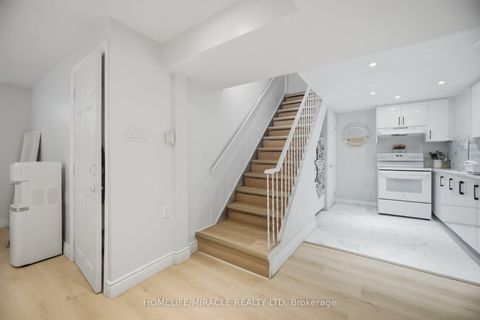 Photo 26 at 25 Furness Crescent, Clairville, Toronto