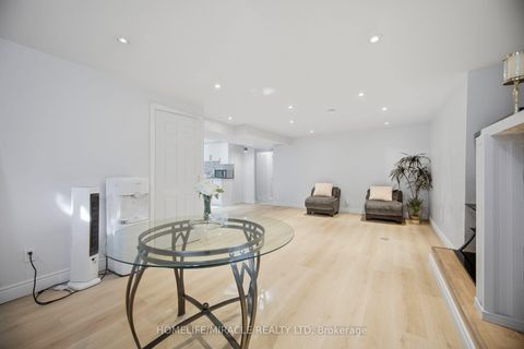 Photo 29 at 25 Furness Crescent, Clairville, Toronto