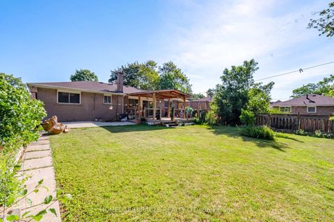 Photo 48 at 25 Furness Crescent, Clairville, Toronto