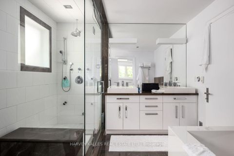 Photo 25 at 562 Bedford Park Avenue, Nortown, Toronto