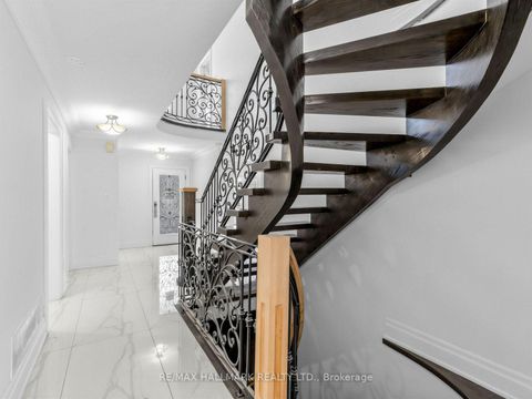 Photo 4 at 287 Andy Crescent, Elder Mills, Vaughan