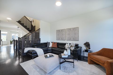Photo 12 at 18 Morning Sparrow Drive, Kleinburg, Vaughan
