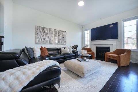 Photo 13 at 18 Morning Sparrow Drive, Kleinburg, Vaughan