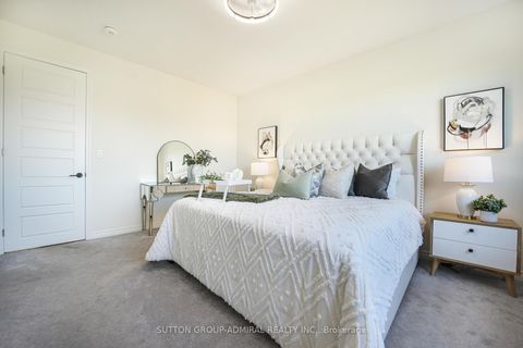 Photo 19 at 18 Morning Sparrow Drive, Kleinburg, Vaughan