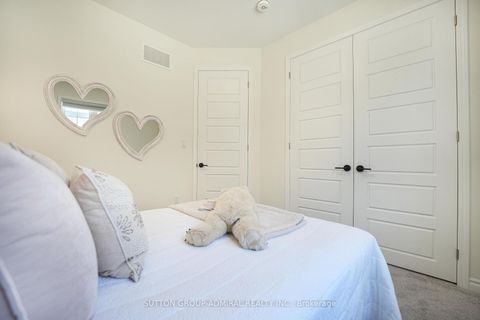 Photo 30 at 18 Morning Sparrow Drive, Kleinburg, Vaughan
