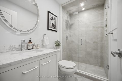 Photo 7 at 37 - 126 Resurrection Road, City Centre West, Toronto