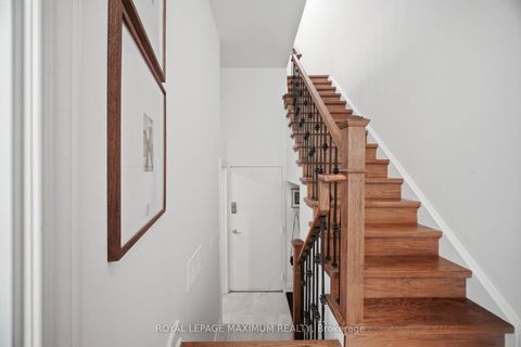 Photo 9 at 37 - 126 Resurrection Road, City Centre West, Toronto