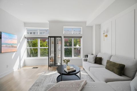 Photo 18 at 37 - 126 Resurrection Road, City Centre West, Toronto
