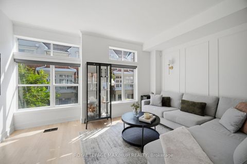 Photo 23 at 37 - 126 Resurrection Road, City Centre West, Toronto