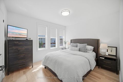 Photo 25 at 37 - 126 Resurrection Road, City Centre West, Toronto