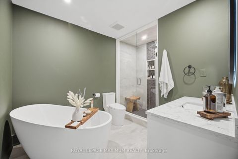 Photo 27 at 37 - 126 Resurrection Road, City Centre West, Toronto