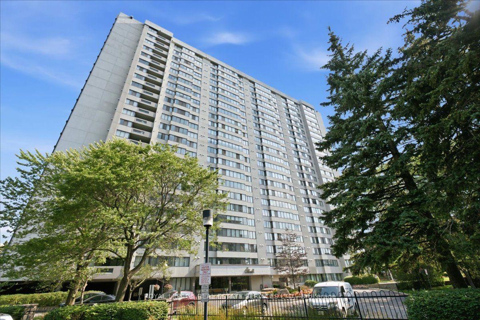 2205 - 2330 Bridletowne Circle, L'Amoreaux, Toronto 