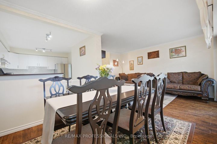Photo 14 at 114 - 2440 Bromsgrove Road, Clarkson, Mississauga