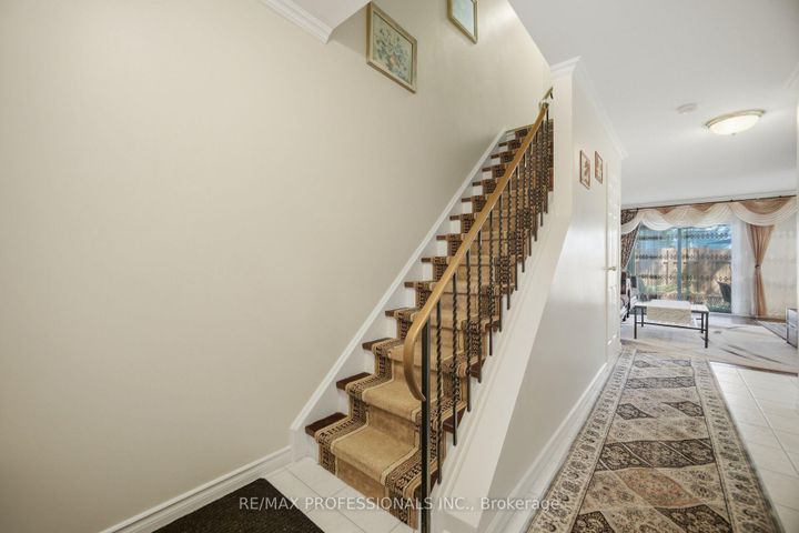 Photo 21 at 114 - 2440 Bromsgrove Road, Clarkson, Mississauga