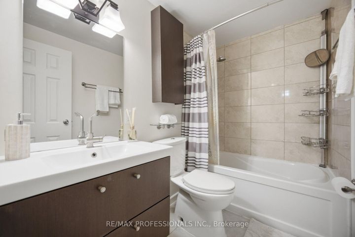 Photo 30 at 114 - 2440 Bromsgrove Road, Clarkson, Mississauga