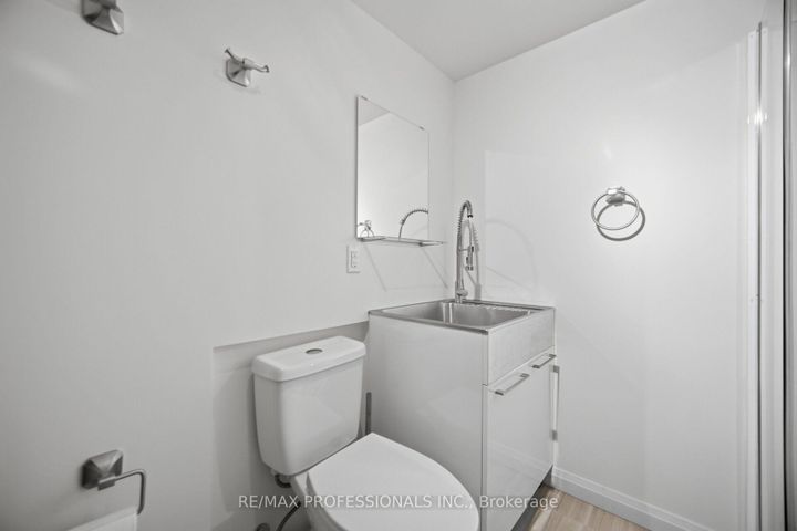 Photo 43 at 114 - 2440 Bromsgrove Road, Clarkson, Mississauga