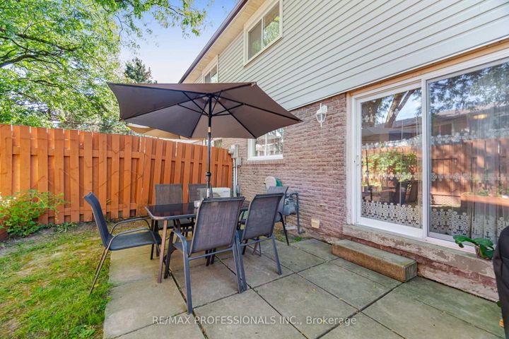Photo 46 at 114 - 2440 Bromsgrove Road, Clarkson, Mississauga