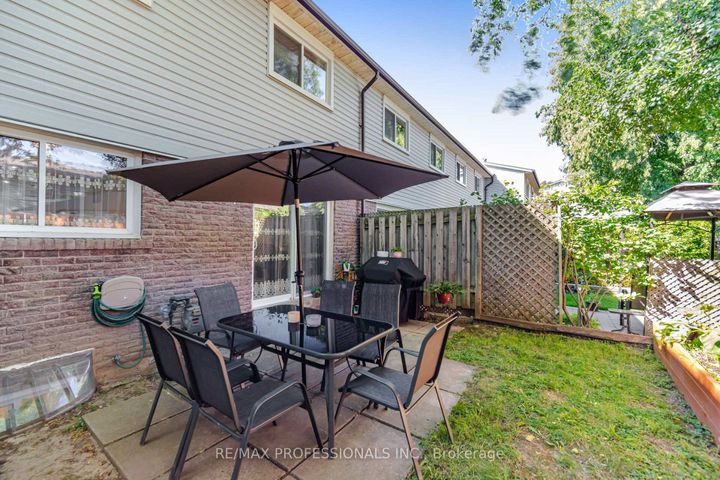 Photo 48 at 114 - 2440 Bromsgrove Road, Clarkson, Mississauga