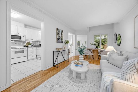 Photo 4 at 7 Briarly Lane, Kingsway South, Toronto