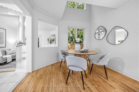 Photo 6 at 7 Briarly Lane, Kingsway South, Toronto