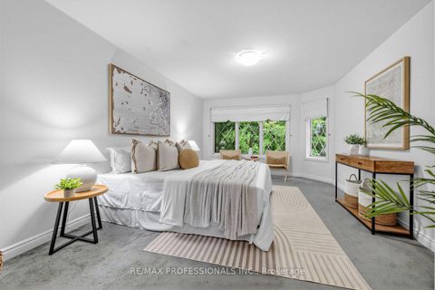 Photo 16 at 7 Briarly Lane, Kingsway South, Toronto