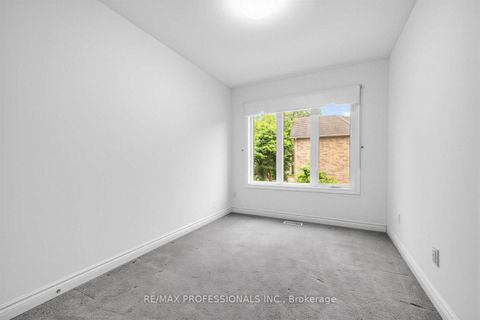 Photo 24 at 7 Briarly Lane, Kingsway South, Toronto