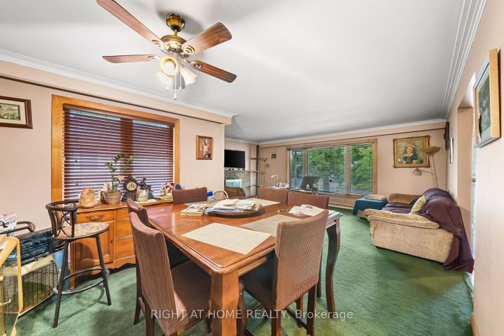 Photo 6 at 39 Heathview Avenue, Bayview Village, Toronto