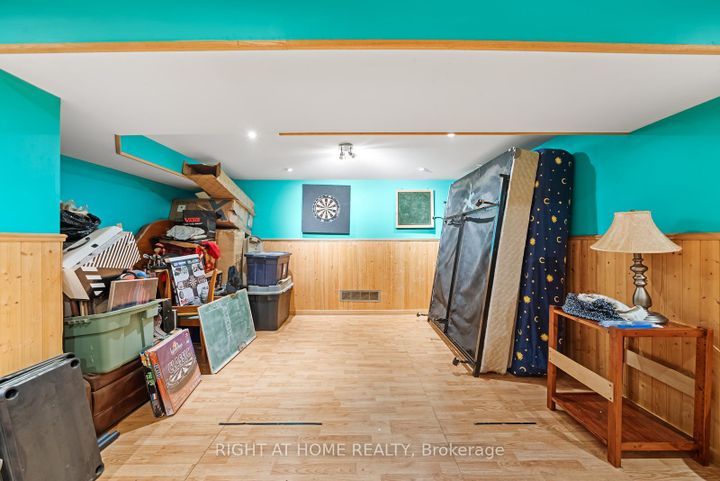 Photo 19 at 39 Heathview Avenue, Bayview Village, Toronto