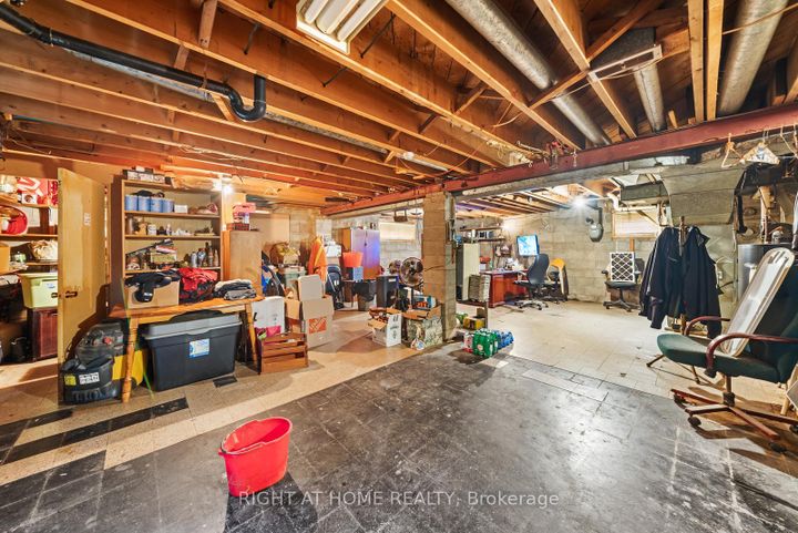 Photo 22 at 39 Heathview Avenue, Bayview Village, Toronto