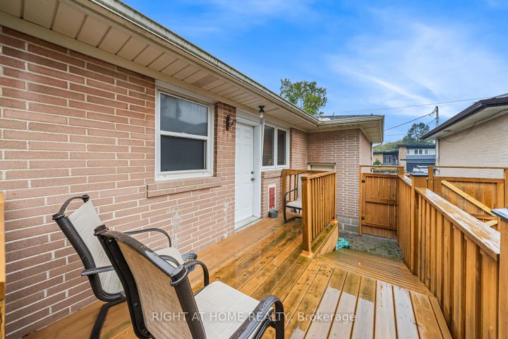 Photo 24 at 39 Heathview Avenue, Bayview Village, Toronto