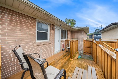 Photo 24 at 39 Heathview Avenue, Bayview Village, Toronto
