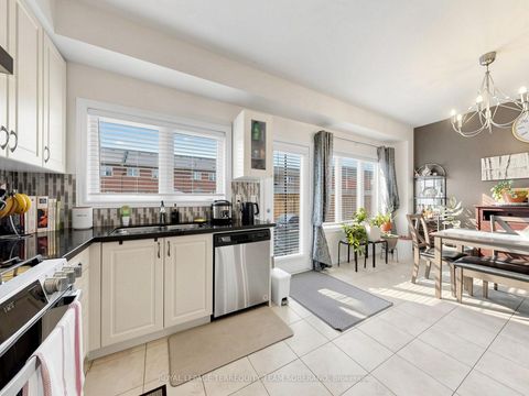 Photo 14 at 1516 Farrow Crescent, Alcona, Innisfil
