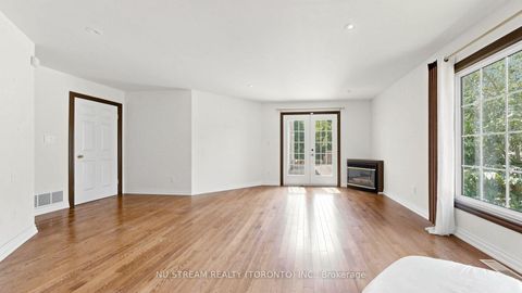 Photo 11 at 20 Blackforest Drive, Oak Ridges, Richmond Hill