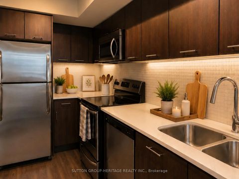 Photo 4 at 907 - 2212 Lake Shore Boulevard W, Mimico, Toronto