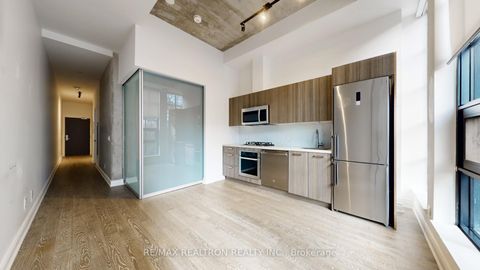 Photo 4 at 201 - 608 Richmond Street W, Waterfront Communities C1, Toronto