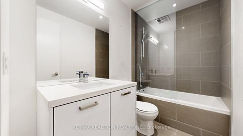 Photo 17 at 201 - 608 Richmond Street W, Waterfront Communities C1, Toronto