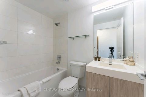 Photo 17 at 735 - 251 Jarvis Street, Moss Park, Toronto