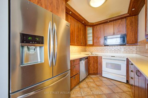 Photo 9 at 3104 - 40 Homewood Avenue, South St. James Town, Toronto