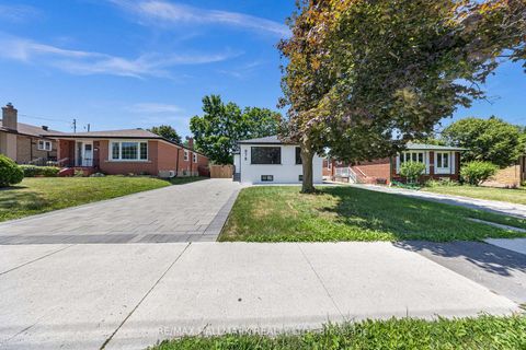 Photo 3 at 978 Midland Avenue, Eglinton East, Toronto