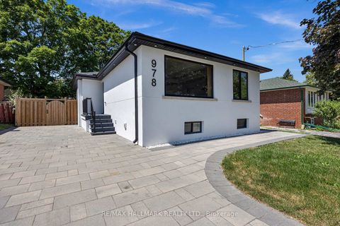Photo 4 at 978 Midland Avenue, Eglinton East, Toronto