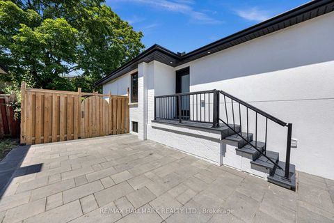 Photo 6 at 978 Midland Avenue, Eglinton East, Toronto